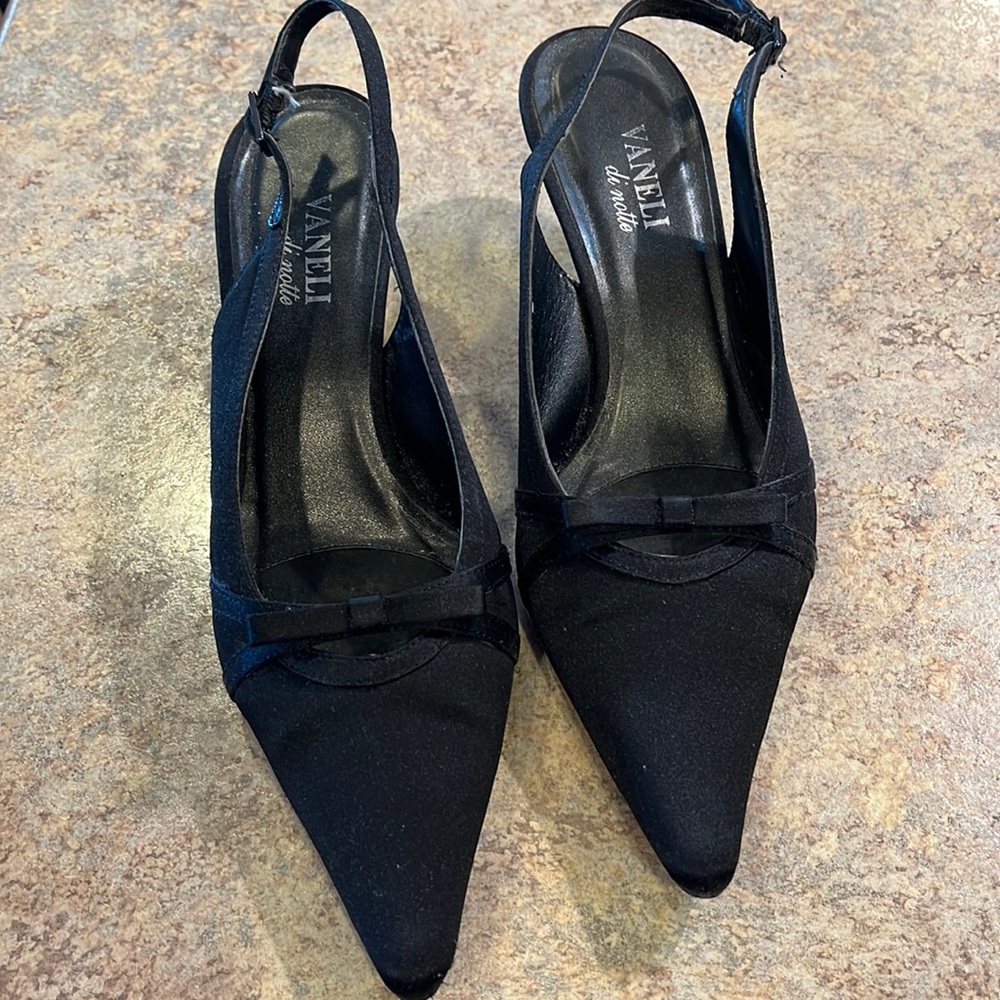 Black satin sling back shoes. Vaneli di notte Nordstroms.